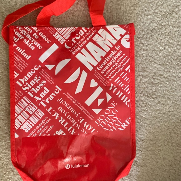 Red lululemon small bag - Picture 1 of 2